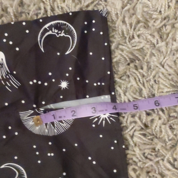 Celestial Mini Skit, w/ side slit, US size 4 - Picture 6 of 6